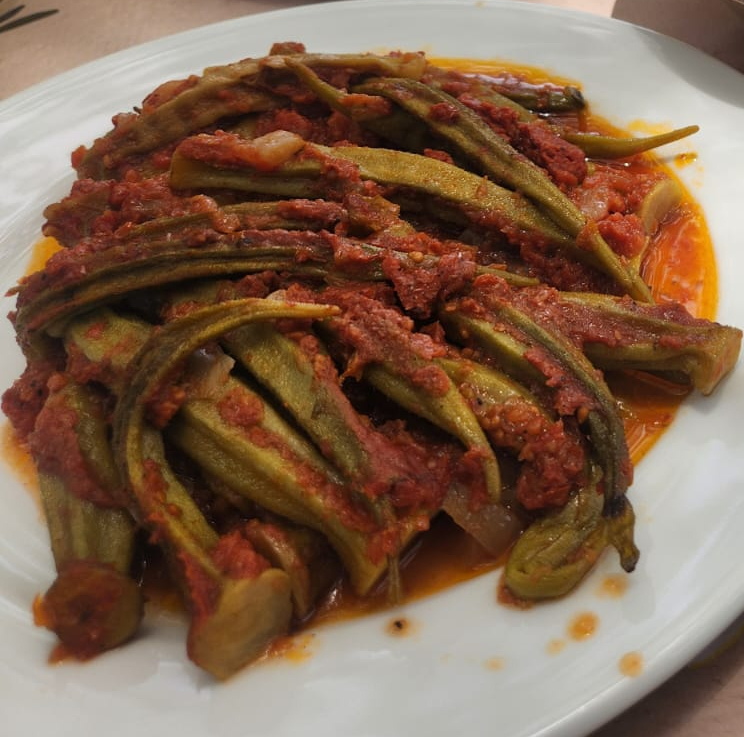 the cajun world eats, cajun food blog, greek style okra